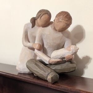 Willow Tree Family Reading Figurine - Beige and Olive
